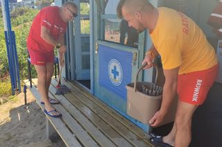 Ktoś oblał cuchnącą cieczą bazę ratowników