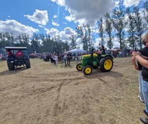 XXIII Międzynarodowy Festiwal Starych Ciągników i Maszyn Rolniczych im. Jerzego Samelczaka. Zdjęcia z parady i terenu festiwalu