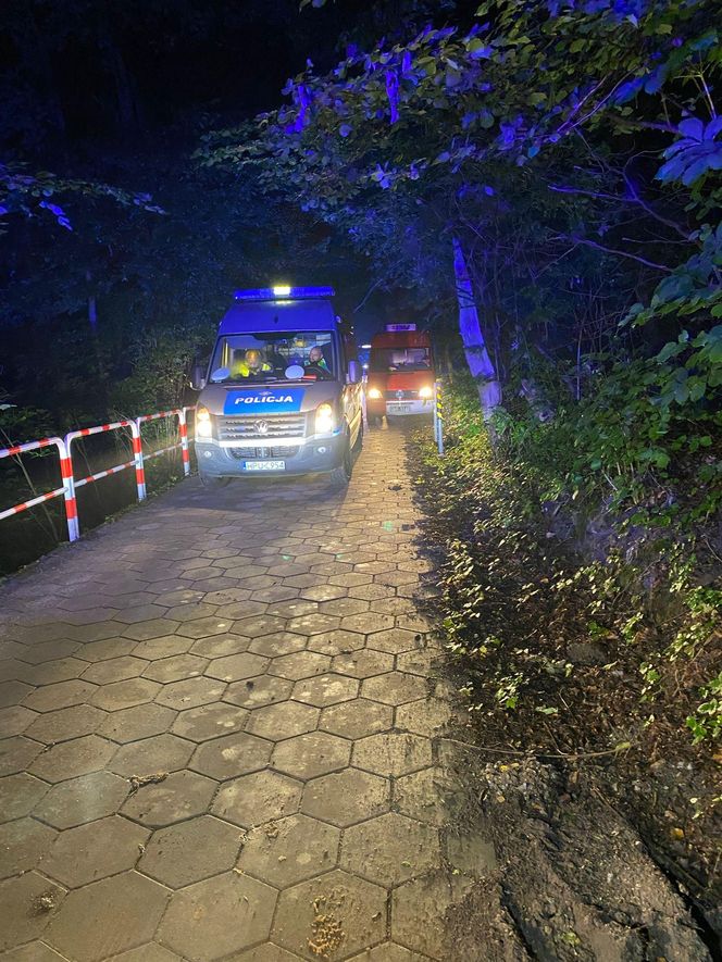 Nocna akcja służb nad Jeziorem Łoniewskim 