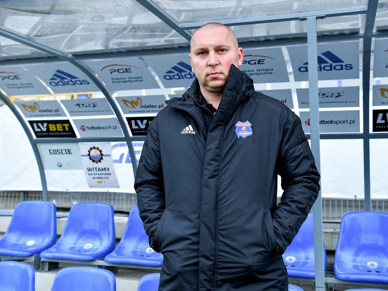 Mariusz Lewandowski nie jest już trenerem Bruk-Betu. Po raz drugi pożegnał się z klubem