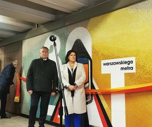 30 lat metra w Warszawie. Odsłonięcie mozaiki
