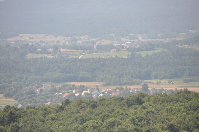 Piękne Góry Świętokrzyskie widziane ze słynnej wieży