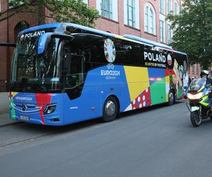 Tym autobusem będą jeździć na mecze piłkarze z Polski