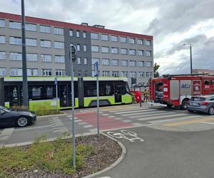Tragedia w Olsztynie. Rowerzystka została potrącona przez tramwaj. Nie żyje