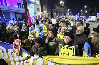 Kijów, Warszawa - wspólna sprawa!. Mieszkańcy stolicy na antywojennych protestach