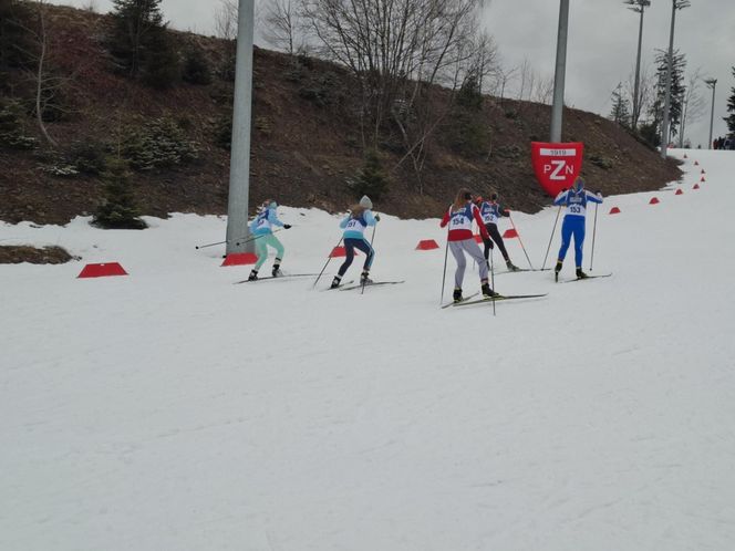 Narciarze SKI Tumlin na zawodach na Kubalonce