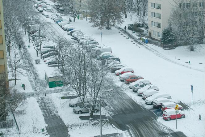 Kiedy przestanie padać śnieg w Warszawie?