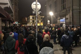 Na ulicach Katowic pojawiły się tłumy. Protestujący szli pod hasłem: Ani jednej więcej [ZDJĘCIA]