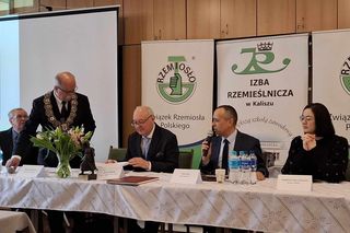 Kalisz. Narada w Izbie Rzemieślniczej 