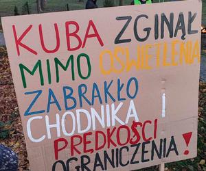 Protest na DK nr 80 po wypadku, w którym zginął 15-letni Kuba. Mieszkańcy zablokowali drogę