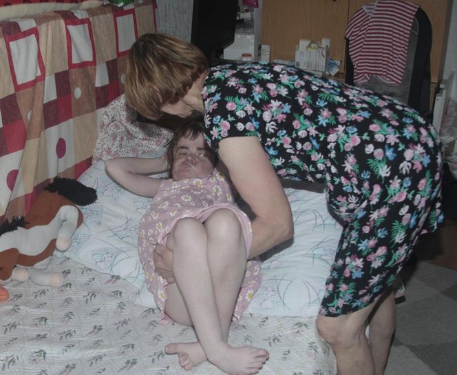 Nie mamy siły opiekować się Karolinką