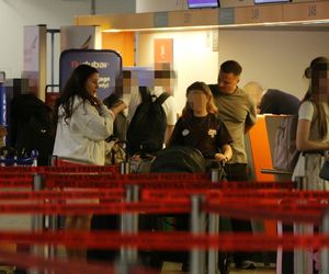 Marcin Hakiel z rodziną lecą na wakacje