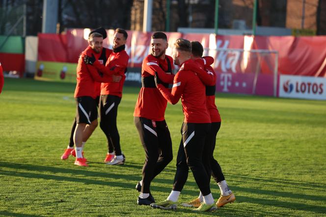Pierwszy trening Reprezentacji Polski przed trójmeczem el. mistrzostw świata. Trener Sousa już układa klocki