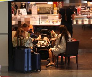 Marcin Hakiel z rodziną lecą na wakacje