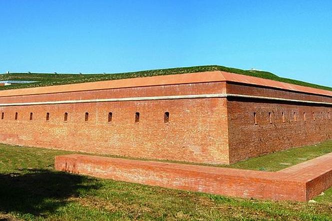 Jeden z zachowanych bastionów obronnych w Zamościu. Znajduje się tu szlak turystyczny