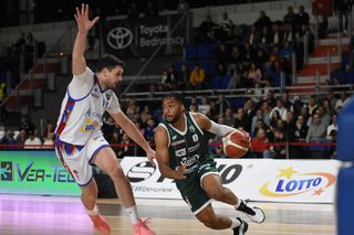 Legia Warszawa wygrywa 82:67 z Arriva Lotto Twardymi Piernikami Toruń w 3. kolejce Orlen Basket Ligi