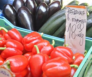 Ceny warzyw i owoców zwalają z nóg! Drożyzna na warszawskich bazarach 