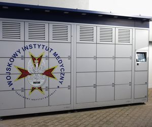 Paczkowy automat chłodniczy stanął na terenie warszawskiego Wojskowego Instytutu Medycznego 