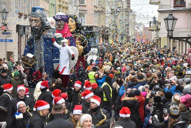 Orszak Trzech Króli w Toruniu. Tak wyglądał 6 stycznia 2024 roku na starówce