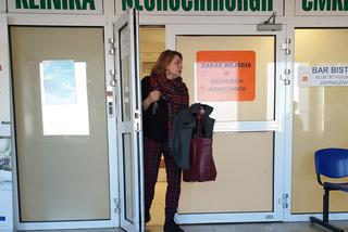 Małgorzata Ostrowska-Królikowska wychodzi ze szpitala