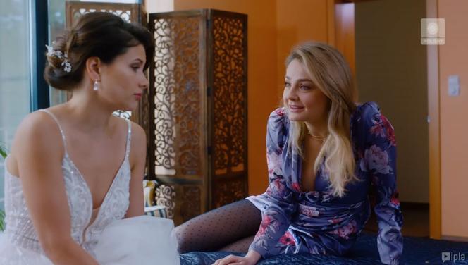 Przyjaciółki 17 odc. 206. Dorota (Agnieszka Sienkiewicz), Inga (Małgorzata Socha)