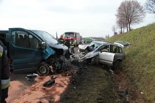  Staranowała auto policjantów