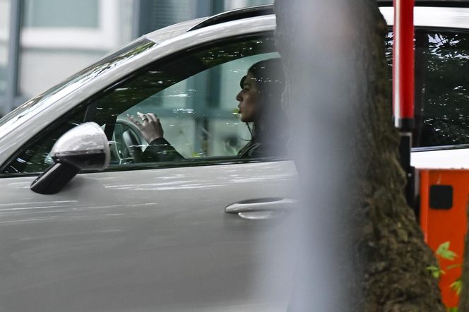 Roxie Węgiel -  tajemniczy fotelik w limuzynie