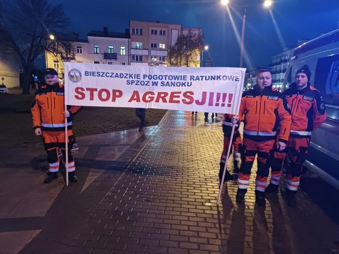 Marsz Milczenia Stop Agresji przejdzie ulicami Siedlec. Mieszkańcy oddadzą hołd zamordowanemu ratownikowi [RELACJA NA ŻYWO]