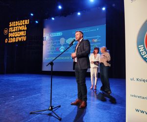 Propagowanie zdrowego stylu życia w tak wdzięcznej formie jak piosenka zyskało przez lata wielu zwolenników i co roku gromadzi chętnych do śpiewania. 