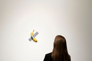 Komediant: banan wart miliony. Dzieło sztuki, czy dowcip na skalę globalną?