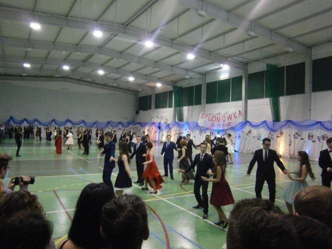 Studniówka w liceum Poniatowskiego