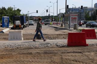 Robotnicy wracają na ważną drogę w Warszawie. Kierowcy z Ursynowa odetchną
