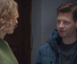 M jak miłość odc. 1861. Natalka (Dominika Suchecka), Adam Karski (Patryk Szwichtenberg) 