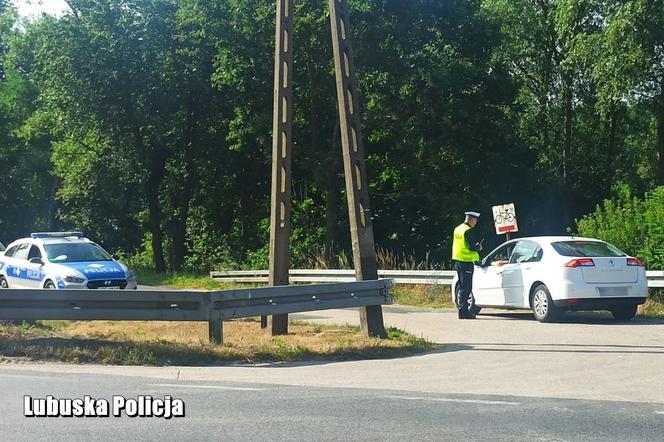 Policjanci z dronem polowali na kierowców w Nowogrodzie Bobrzańskim