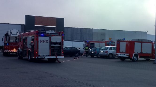 Ewakuacja toruńskiej galerii handlowej! Klienci zdezorientowani