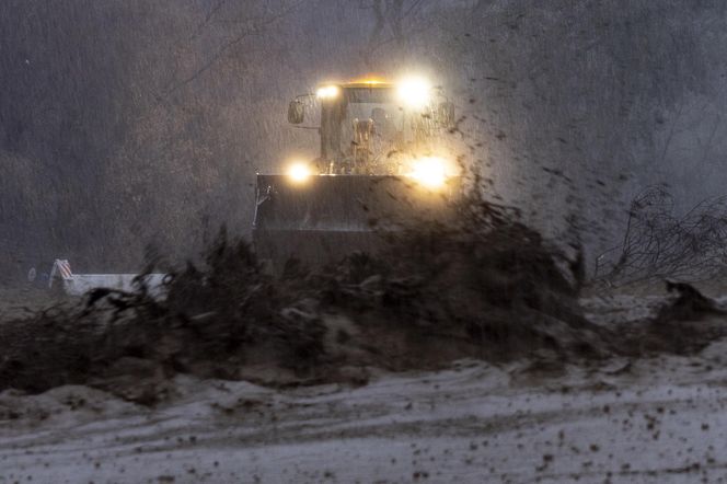 Tornada i burze zabijają na południu USA