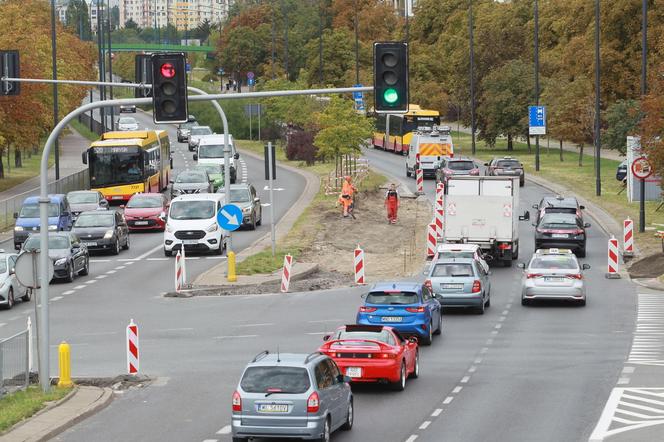 Ostrobramska do remontu. Ruszyła przebudowa skrzyżowania z ul. Poligonową