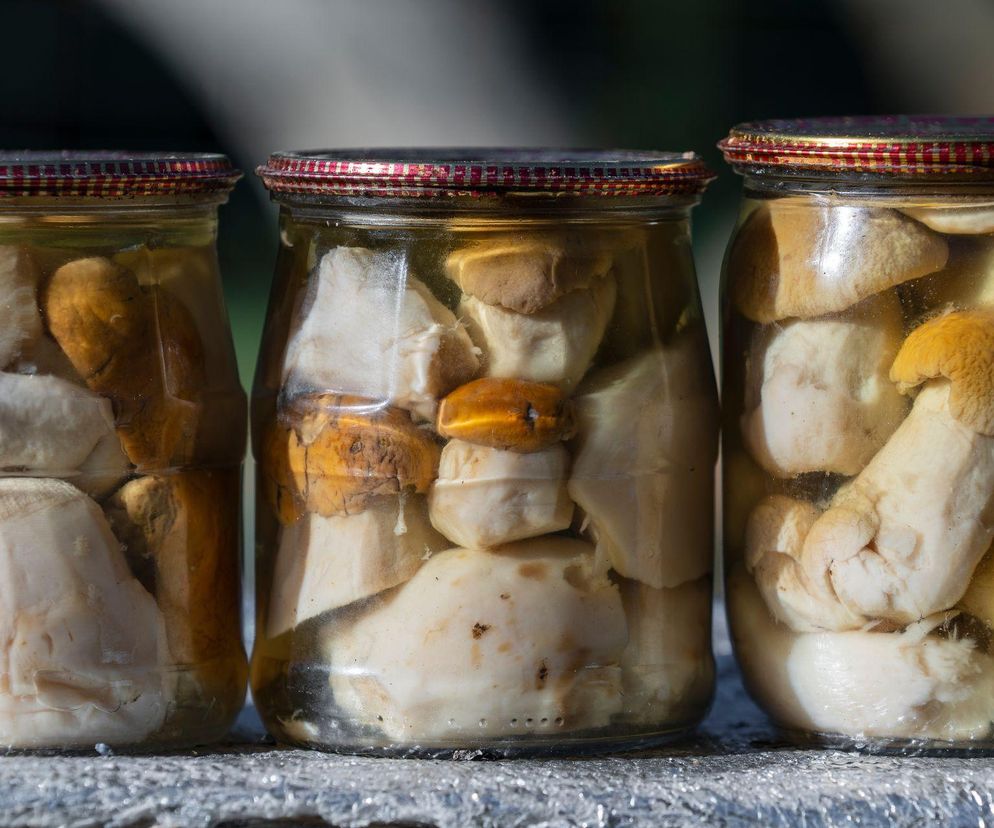 Grzyby w occie: składniki i przepis na grzyby w zalewie octowej