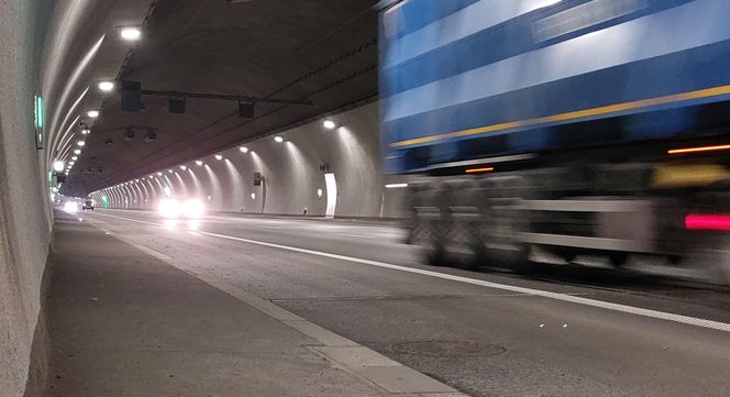 Tunel na zakopiance S7, pod Luboniem Małym