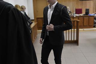 Kolejna rozprawa Patryka D. Pędził białym porsche po Marszałkowskiej. Inwalida zginął na miejscu