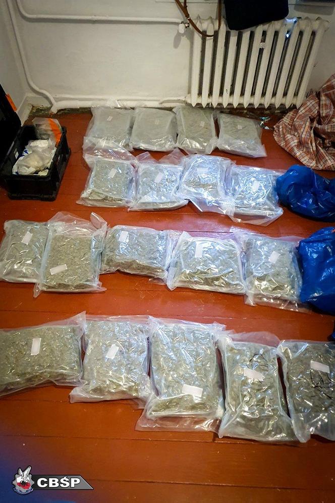 CBŚP odkryło magazyn narkotyków w Sosnowcu. Trzy osoby zostały zatrzymane 