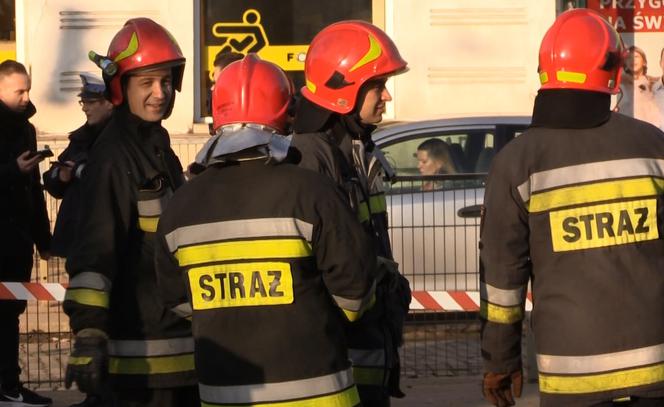 Oderwał się wagon tramwaju i uderzył w murek przy pomniku Reymonta