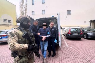 „Cyngiel” stambulskiej mafii wpadł w Warszawie! Miał przy sobie naładowaną broń