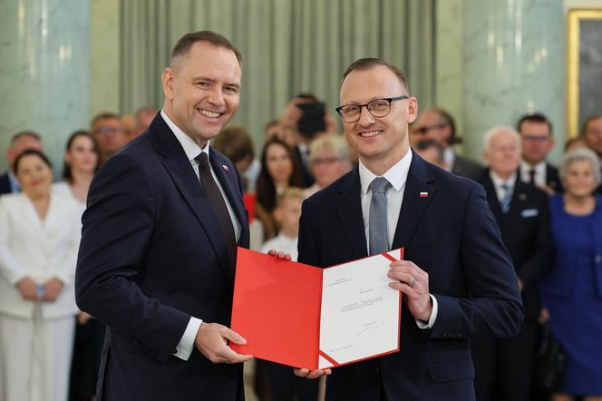 Prezydent Karol Nawrocki powołał swoich współpracowników. „Polscy patrioci i ludzie ciężkiej pracy”