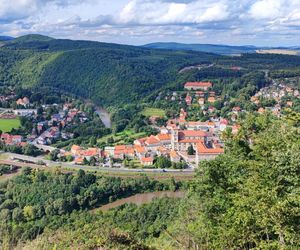 Obryw Skalny w Bardzie. Tutaj widoki zapierają dech w piersiach 