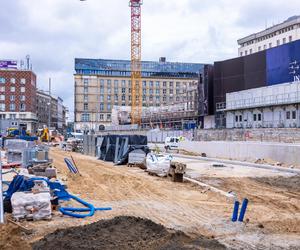 Parking podziemny pod placem Powstańców Warszawy w budowie