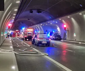 Płomienie i poszkodowani w tunelu na Zakopiance. 200 osób wzięło udział w ćwiczeniach