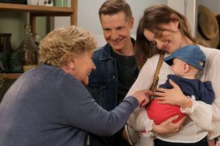 M jak miłość, odc. 1875. Franka (Dominika Kachlik), Antoś (Mark Myronenko), Paweł (Rafał Mroczek), Barbara (Teresa Lipowska)