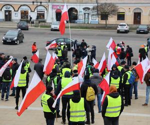 Protest rolników 20 marca w Lublinie. Przeszli ulicami miasta pod LUW