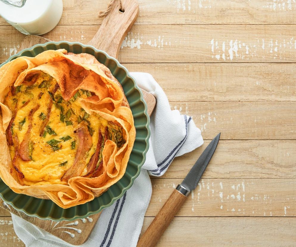 Quiche z tortilli to ekspresowy pomysł na śniadanie. Wystarczy kilka składników